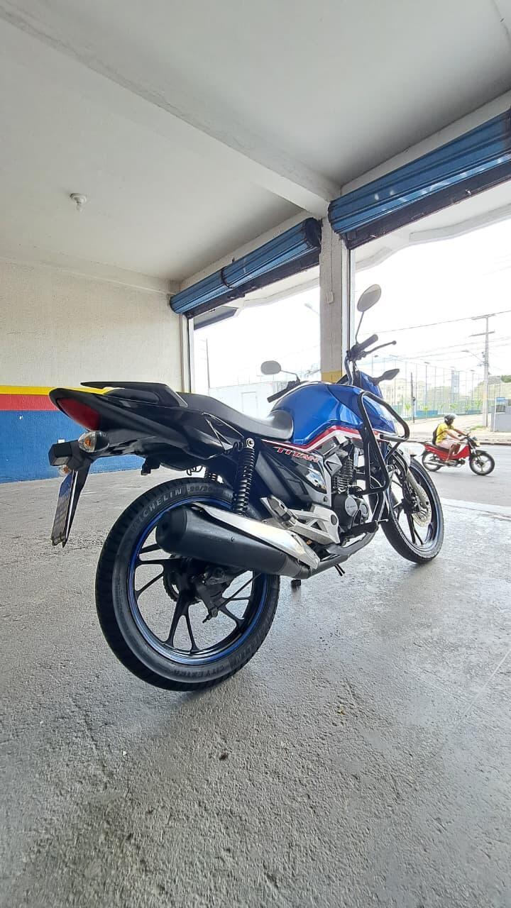 HONDA CG 160 TITAN TRASEIRA DIREITA